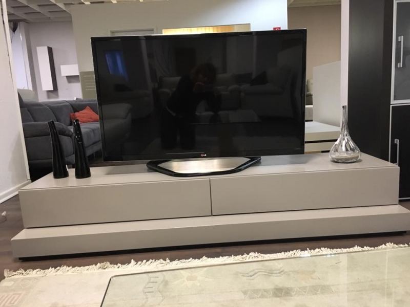 NATUZZI komodë për TV
